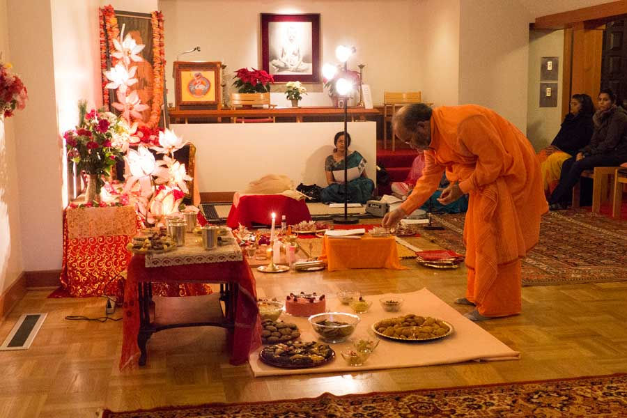 MediaHolyMotherPuja2014_image2